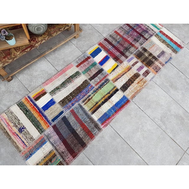 Turkish Mid 20th Century Organic Multicolour Handmade Carpet For Sale - Image 3 of 10