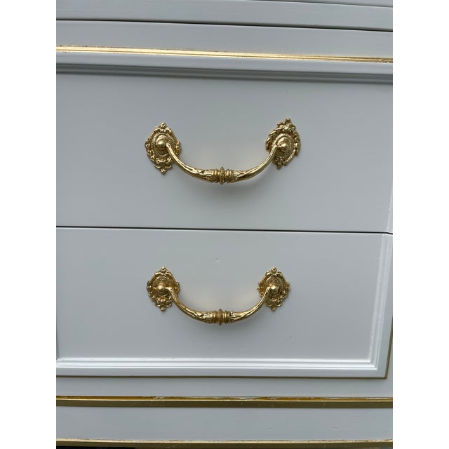 1960s Baker Hollywood Regency Lacquered Dresser in Sweet Coffee With Gold Leaf – 9 Drawer Statement Piece For Sale - Image 14 of 15