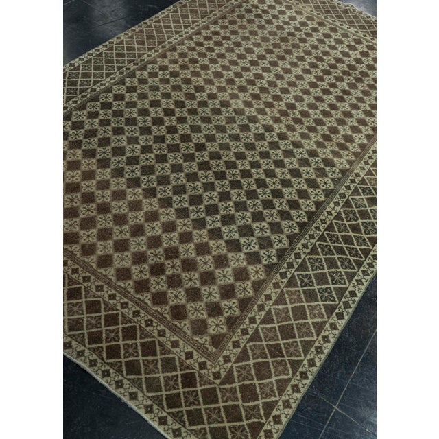 Brown Turkish Vintage Rug 4'7" x 7'5" #20708 For Sale - Image 8 of 8