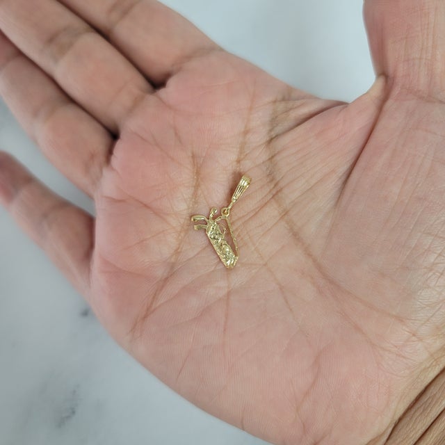 ♥ Product Summary ♥ Metal: 14K Yellow Gold (Stamped) Weight: 1 gram Dimensions: 16mm x 11mm w.o. bail