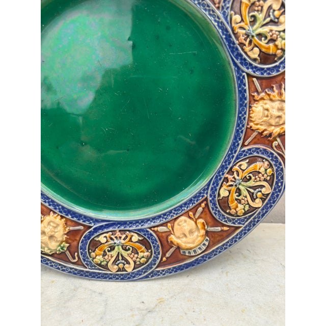 Minton Large 19th Century Neo-Renaissance Majolica Palissy Plate For Sale - Image 4 of 5