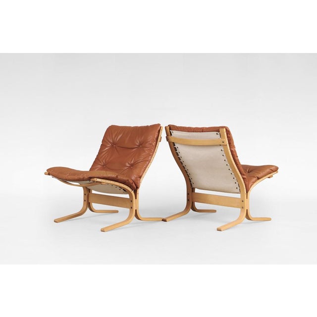 Designed by Ingmar Relling and produced by Westnofa in Norway during the 1960s, the Siesta Chair is one of the most iconic...