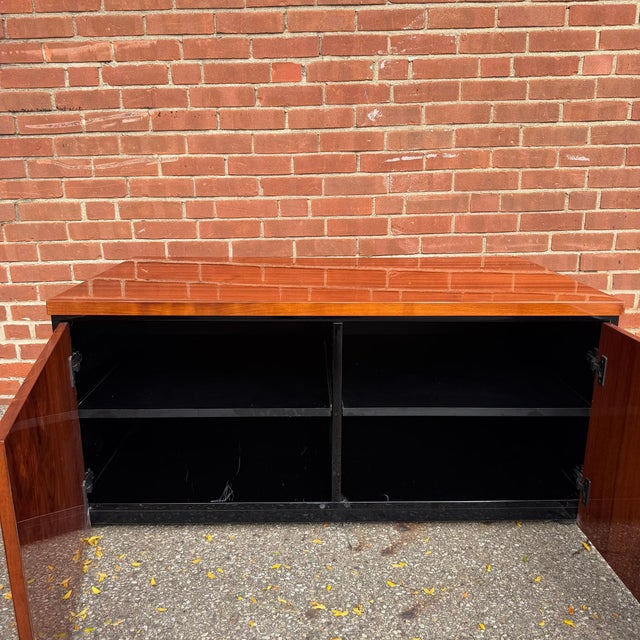 Vintage Henredon Petite Wood & Black Lacquer Media Cabinet For Sale In Cleveland - Image 6 of 10