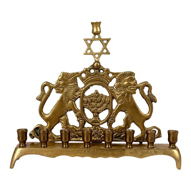Share Vintage Traditional Brass Lions of Judah Hanukkah Menorah For Sale