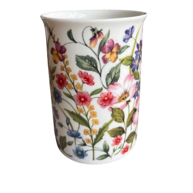 Late 20th Century Vintage Florets Roy Kirkham Wild Flowers Bone China Mugs- Set of 4 For Sale - Image 5 of 8
