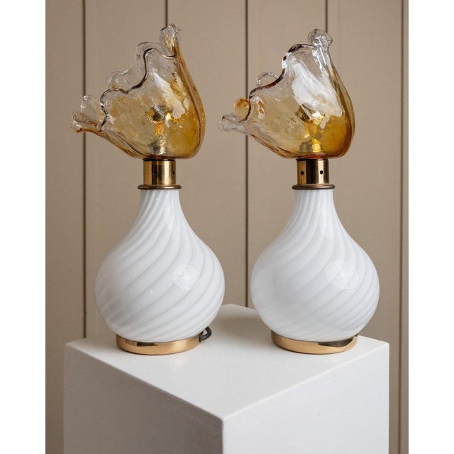 Vintage Swirl Murano Glass and Brass Table Lamps with Flower Shades, Italy, 1970s, Set of 2 For Sale - Image 10 of 13