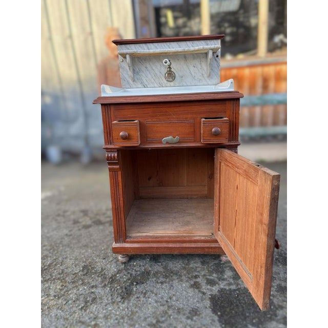 Antique French Washstand in Pitch Pine and White Marble with Zinc Water Tank, 1900s For Sale - Image 11 of 17