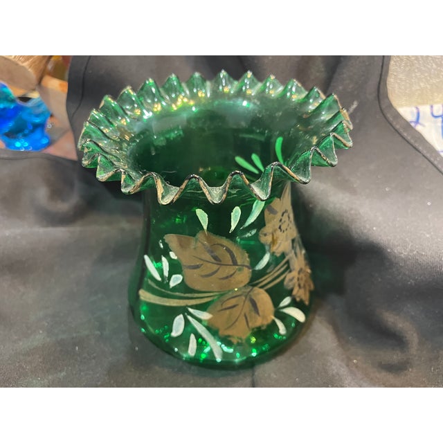 American Vintage Bohemian Hand Blown Green Glass Ruffle Vase With Hand-Painted Gold Enamel Flower Pattern and Leaves For Sale - Image 3 of 7