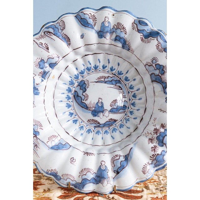 This rare 18th-century faience dish from Frankfurt features a beautiful Chinoiserie decor in an elegant combination of...