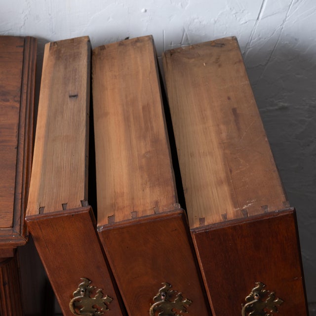 Walnut Chippendale Chest, Pennsylvania, 18th Century For Sale - Image 13 of 14