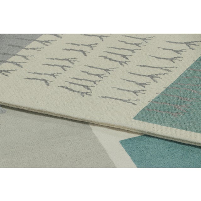 Textile Rug & Kilim’s Mid-Century Modern-Inspired Rug in Gray and Blue Geometric Pattern For Sale - Image 7 of 7