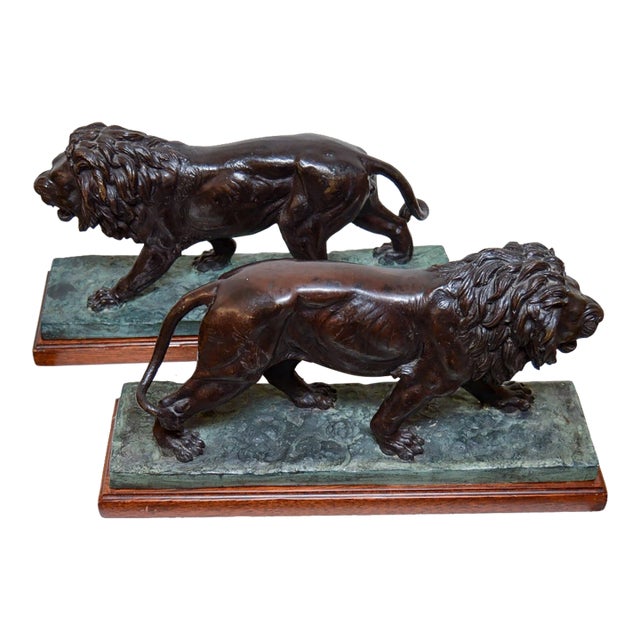 Maitland-Smith Pair of Bronze Roaring Lions on Marble Base Sculpture For Sale