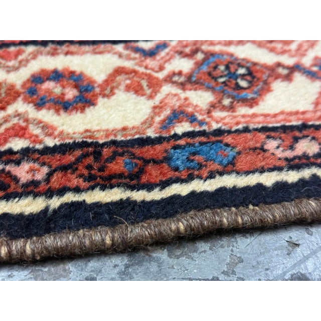 5ft X 6ft 9in Antique Hamadan Carpet 1920s North Persia For Sale - Image 12 of 12