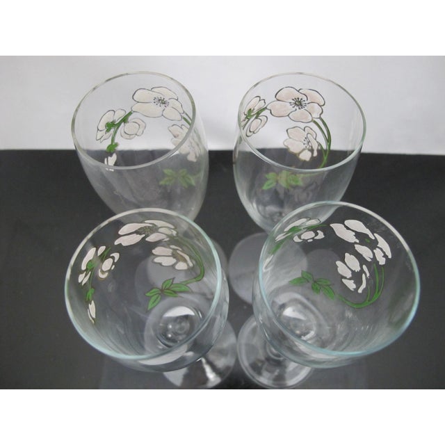 Perrier Jouet Art Nouveau Hand Painted Belle Epoque Flower Champagne Flute Set For Sale - Image 4 of 10