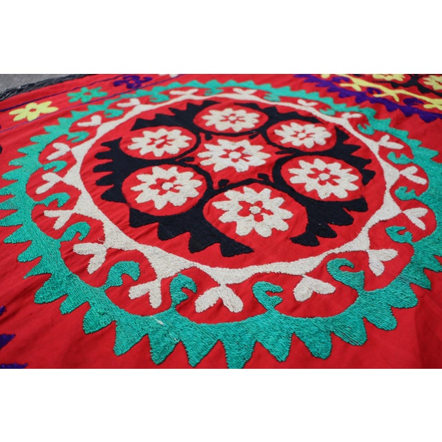 Red Vintage Hand Embroidered Suzani Wall Hanging, 1920s For Sale - Image 8 of 11