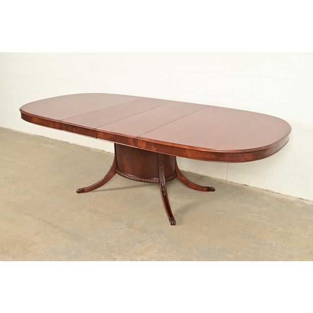 English Romweber Regency Flame Mahogany Pedestal Extension Dining Table, Newly Refinished For Sale - Image 3 of 14