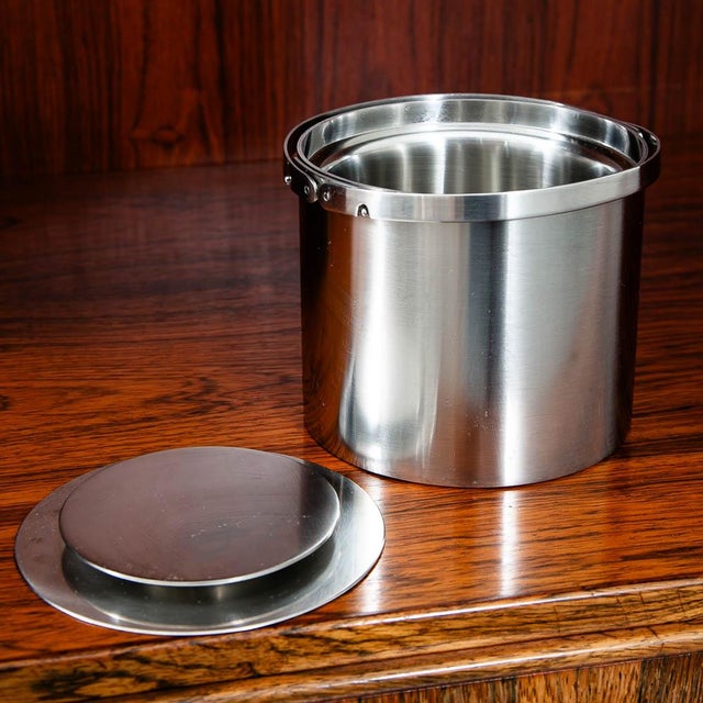 Mid 20th Century Danish Modern Ice Bucket Stelton Stainless Steel Lidded Handle For Sale In Sacramento - Image 6 of 11