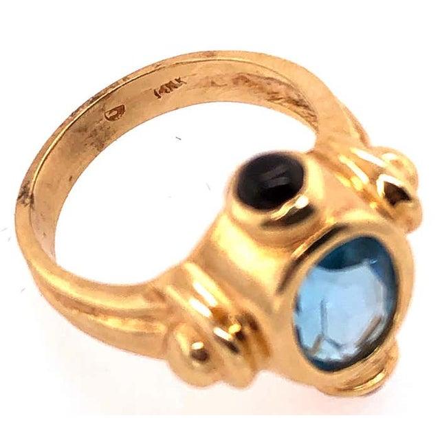 14 Karat Yellow Gold Free Form Ring With Stones, Size 6 For Sale - Image 4 of 10