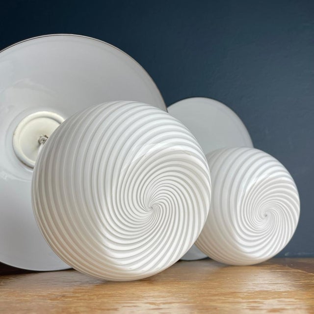 White Murano Table Lamps, 1970s, Set of 2 For Sale - Image 11 of 14