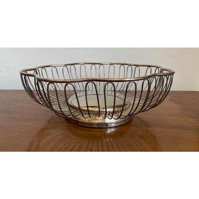 1960s Mid 20th Century Silver Plated Bread Basket - Attributed to Gorham For Sale - Image 5 of 14