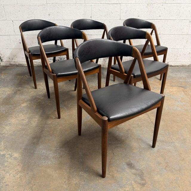 Mid-Century Modern Set of 6 Kai Kristiansen Attributed Model 31 Danish Modern Teak Dining Chairs, Schou Andersen 1960's For Sale - Image 3 of 14