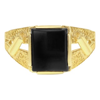 Men's Square Onyx Ring with Gun Design on Band 14k Yellow Gold, Size 7 For Sale