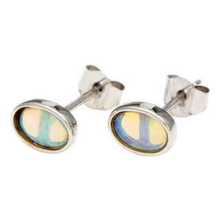 14KW Opal (0.66) Bezel Stud Earrings, 2 Pieces For Sale