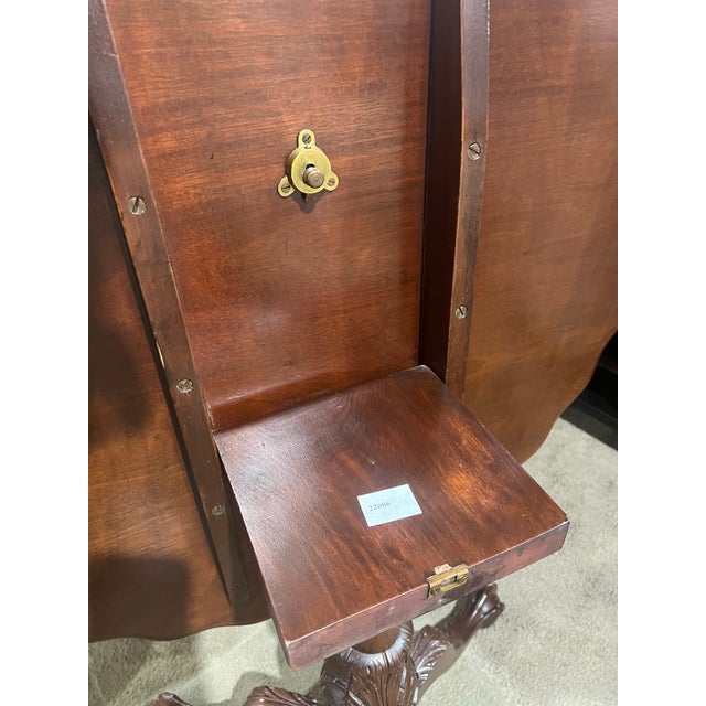 Vintage-Inspired Mahogany Tilt-Top Pie Crust Table | Chairish