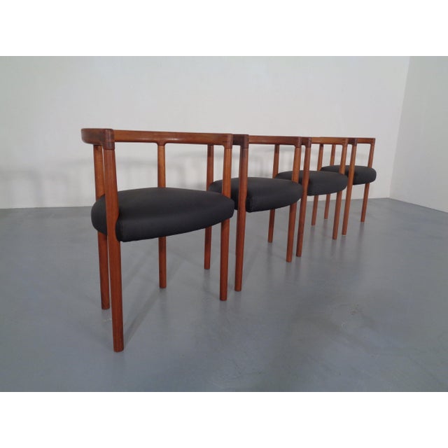 Teak & Leather Model 195 Dining Chairs by Ole Gjerløv-Knudsen & Torben Lind for France & Søn, Denmark, 1960s, Set of 4 For Sale - Image 4 of 18