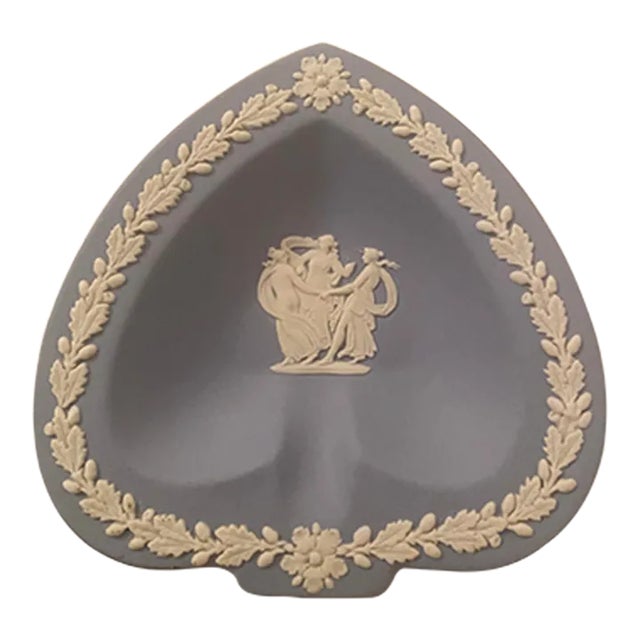 Wedgwood Spade Tray White on Pale Blue Made in England Late 20th Century Mint Condition. For Sale