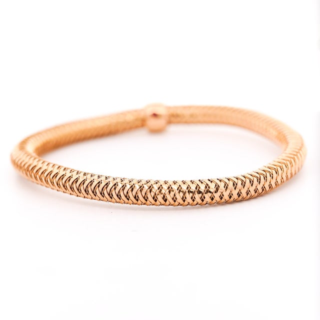Roberto Coin in 18k Rose Gold Woven Cylinder Flexible Bangle Bracelet For Sale - Image 4 of 6