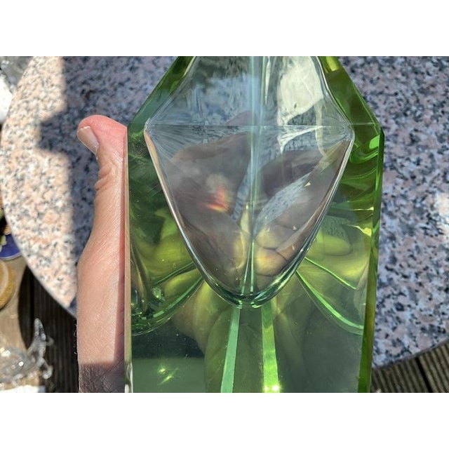 Murano Green Triangular Faceted Art Glass Vase by Bucella Cristalli, 1960s For Sale - Image 11 of 14