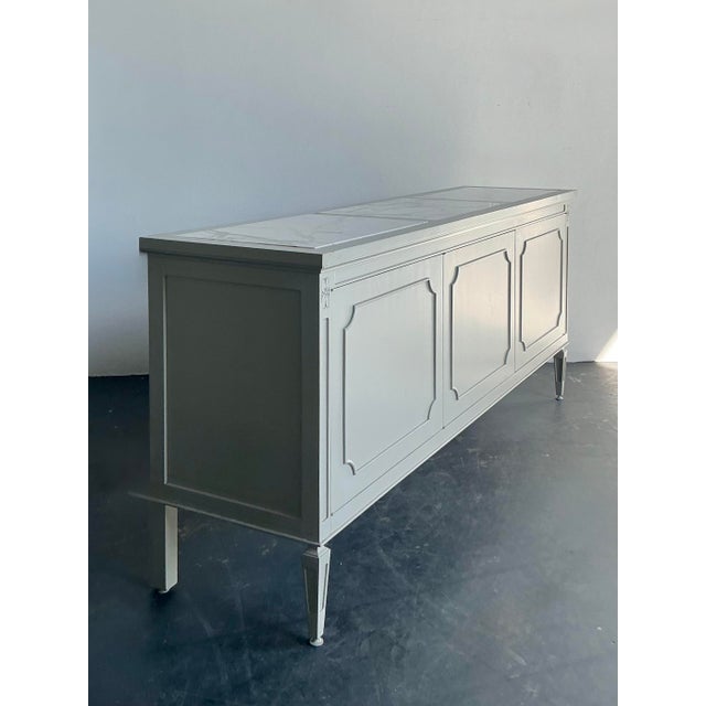 Light Gray Vintage Regency Notched Millwork Marble Top Credenza For Sale - Image 8 of 12