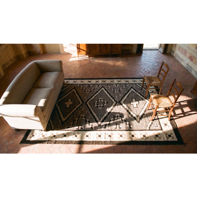 1930s Gray Geometric Antique American Navajo Rug 4'8'' X 7'9'' Flat Weave Wool Carpet For Sale - Image 14 of 15