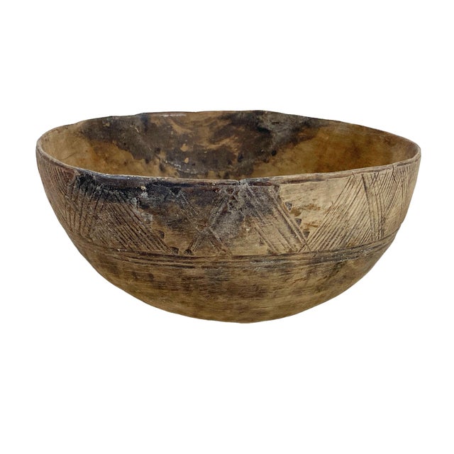 African Vintage African Hausa Engraved Wooden Bowl From Niger 11" Diameter For Sale - Image 3 of 8