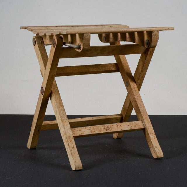 Small stool with brand Fratelli Reguitti Footable Wood Right Measures 26 x 24 x H 27 Category Category Style Stools 900...