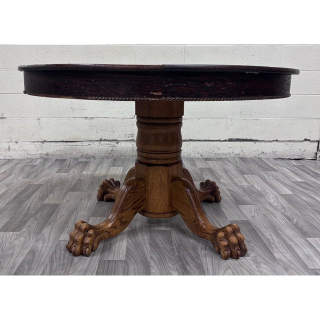 Antique Victorian 48 Inch Round Tiger Oak Claw Foot Pedestal Dining Table For Sale In Kansas City - Image 6 of 15