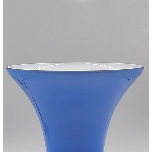1970s Luxury Blue and White Vase in Murano Glass Attributed Ca Dei Vetrai. Made in Italy For Sale In Detroit - Image 6 of 7