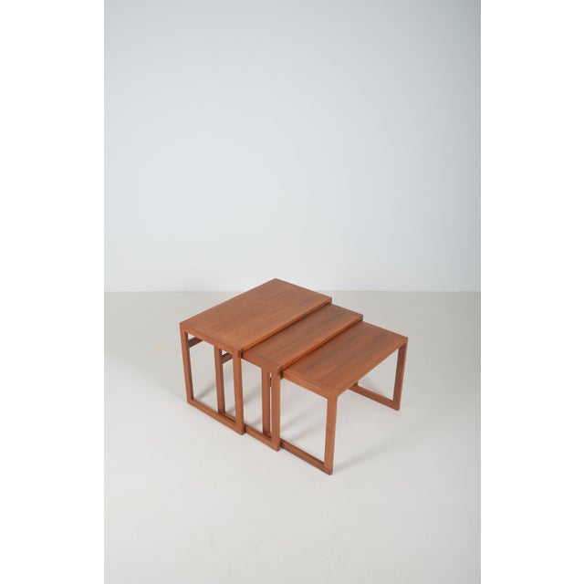 Vildbjerg Møbelfabrik Danish Nesting Tables in Teak from Vildbjerg Møbelfabrik, 1960s, Set of 3 For Sale - Image 4 of 11