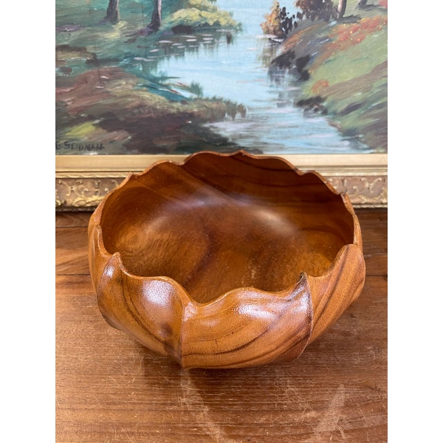 Mid 20th Century Vintage Hand-Carved Decorative Wood Bowl by Pacific Traders - Made in the Philippines for Aloha Hawaii For Sale - Image 5 of 9