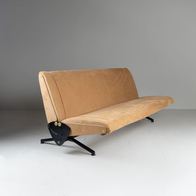 D70 Sofa by Osvaldo Borsani for Tecno, 1970s For Sale - Image 6 of 12