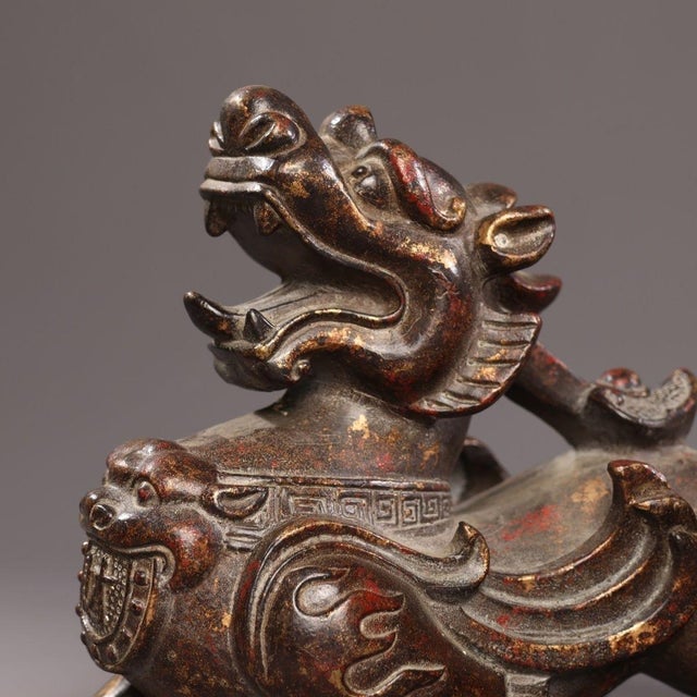 Bronze Pair of Antique Gilt Bronze Pixiu Statues, Mythical Beast Figures, 5.98kg For Sale - Image 8 of 9