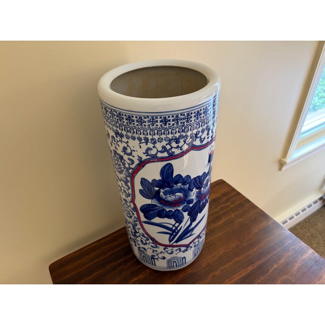 Late 20th Century Vintage Chinoiserie Blue and White Porcelain Umbrella Stand For Sale - Image 5 of 13