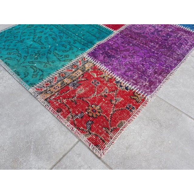 Mid 20th Century Bohemian Handknotted Wool Runner Anatolian Handknotted Oushak Runner For Sale - Image 6 of 10