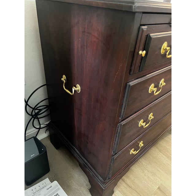 Henkel Harris 1990s Henkel Harris Bachelors Serving Chest of Drawers #2401 Mahogany For Sale - Image 4 of 9