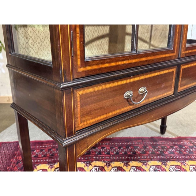 Late 19th Century English Mahogany Display Cabinet For Sale - Image 11 of 17