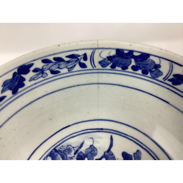 19th C Canton Blue & White Export Centerpiece Bowl. For Sale In Phoenix - Image 6 of 6