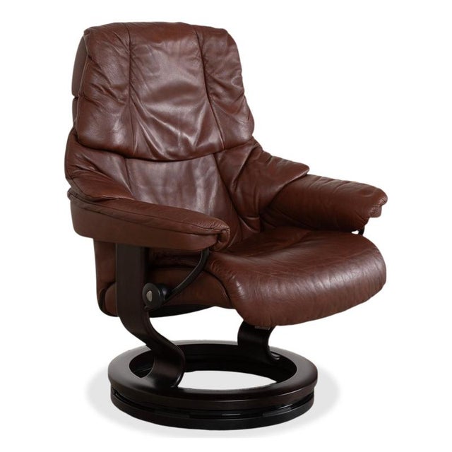 Set of Leather Reno Recliner and Ottoman with Manual Function from Stressless For Sale - Image 4 of 18