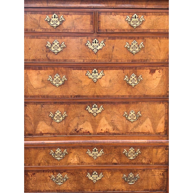 Antique George II Walnut Chest of Drawers, 1740 For Sale - Image 3 of 14