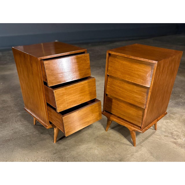 Architectural Pair of Brazilian Modern Side Tables With Drawers in Ivory Wood, 1950s For Sale - Image 13 of 13